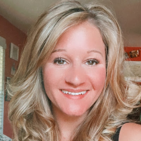 Meet your Posher, Sarah - Picture 1 of 1